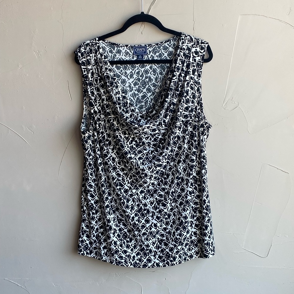 CHAPS CLASSICS BLACK & WHITE SLEEVELESS TOP GEOMETRIC DESIGN SCOOP NECK SIZE 2X